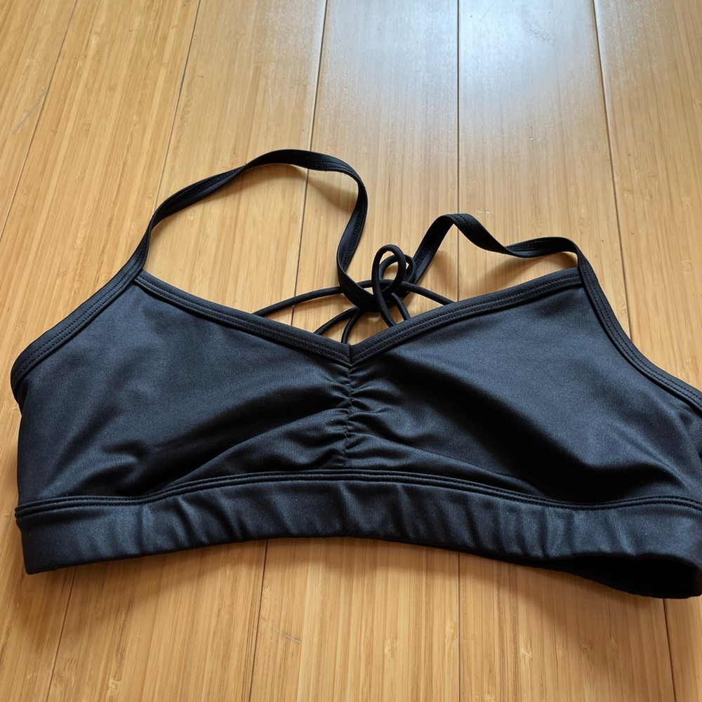 Alo yoga sports bra